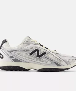 New Balance 204L Silver Metallic Black