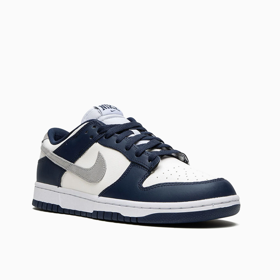 Nike SB Dunk Low midnight Navy - Image 2