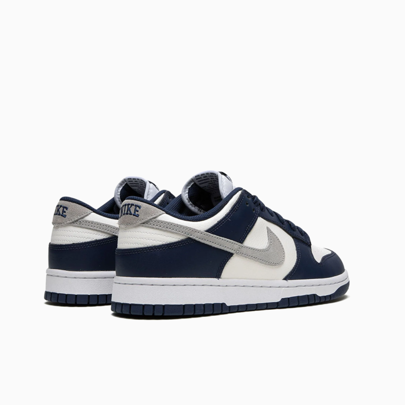 Nike SB Dunk Low midnight Navy - Image 3