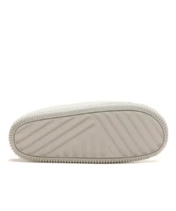 Alternative view of Nike Calm Slide sail