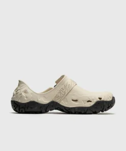 Crocs all terrain atlas beige